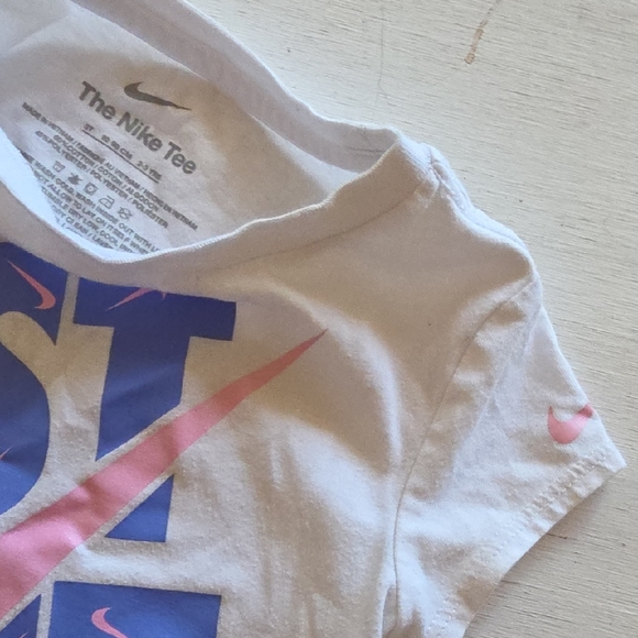 Nike Kids White and Blue Graphic Tee‎ - Picture 3 of 5